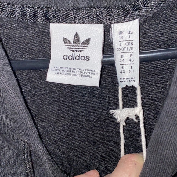 NWOT Authentic Woman’s Adidas Trifold Hooldie. - Picture 2 of 2